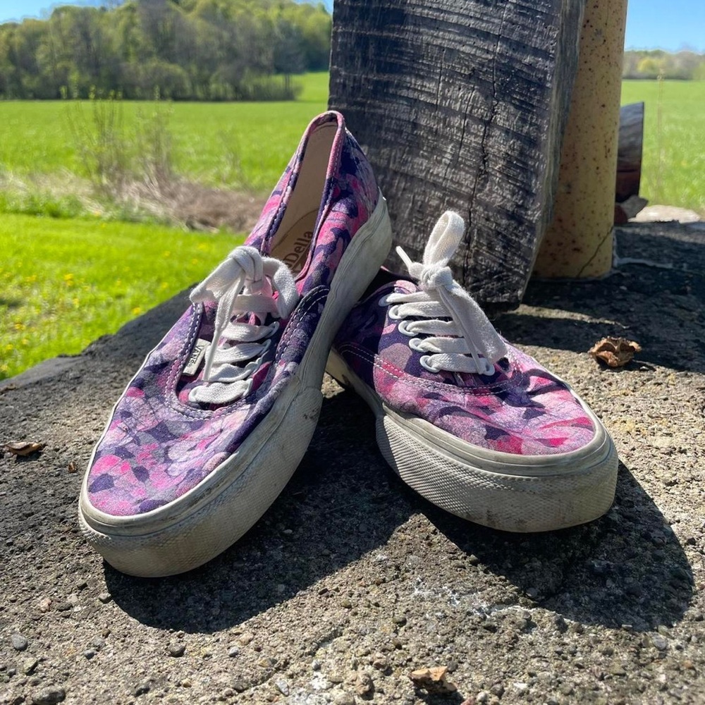Vans Off The Wall x Della Collab